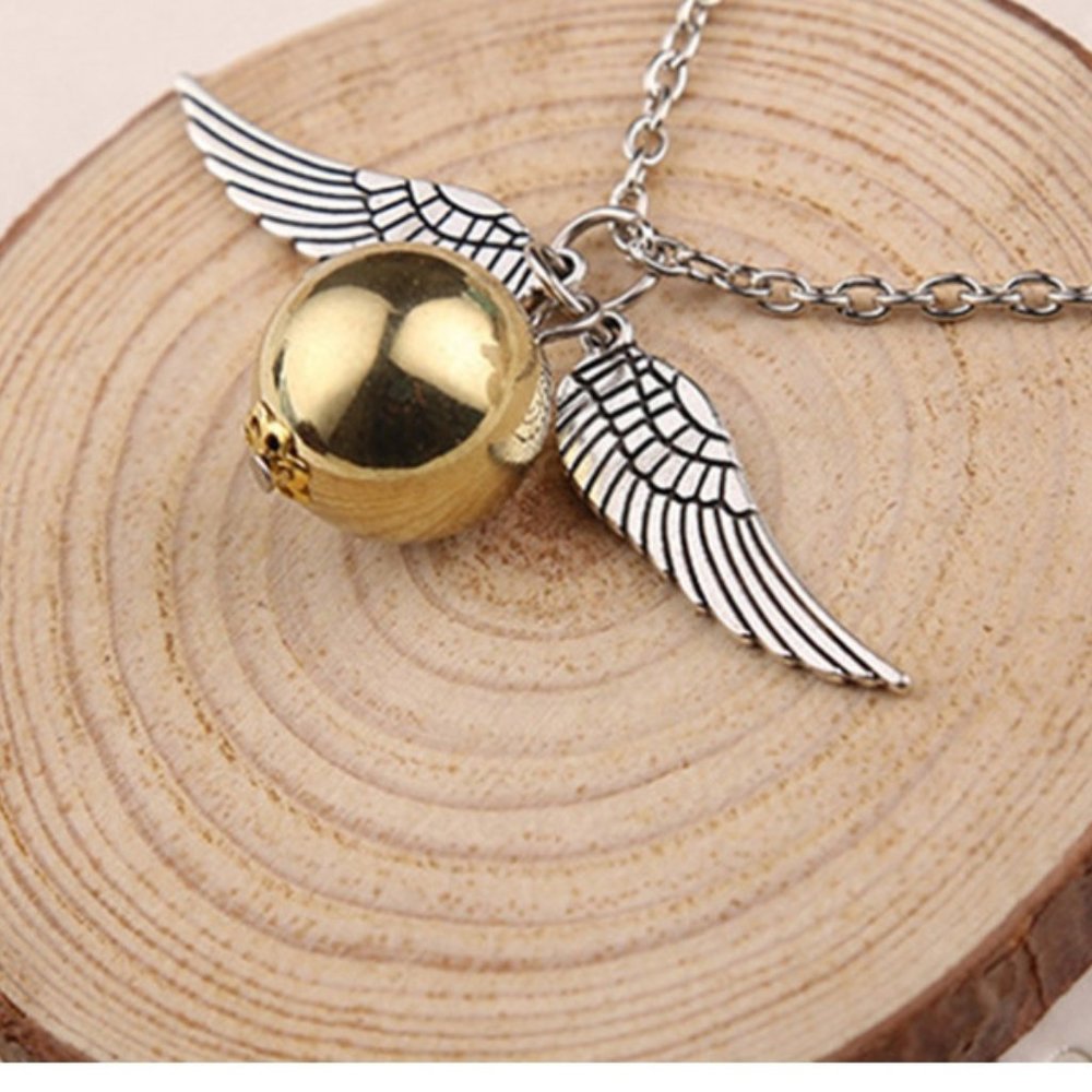 Necklace ~ Harry Potter ~ Snitch Wing ~ Silver & Gold